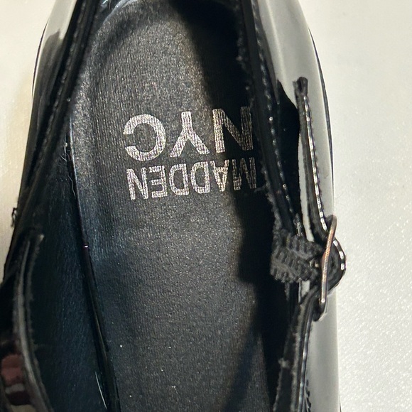 Steve Madden Black Patent Mary Jane Heels - Picture 4 of 7